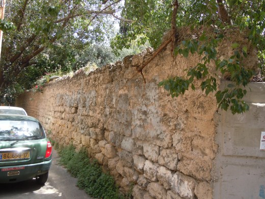 תל אביב - החומה  העתיק...